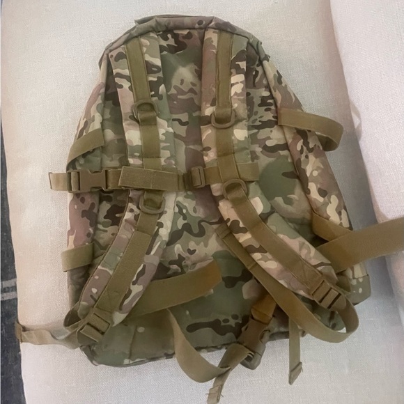 Highland Tactical Camouflage Backpack – Durable, Multi-Pocket, Adventure-Ready - Picture 8 of 8